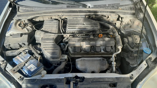 Honda Civic air filter change