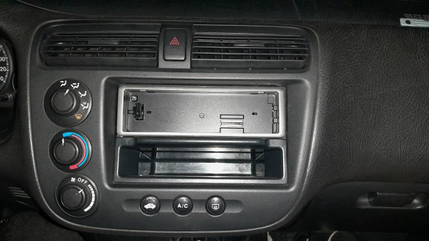 Honda Civic car radio replacement
